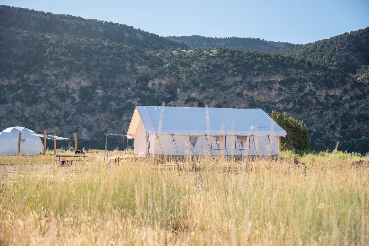 Southern Utah Glamping. This is our Family Tent. Sleeps 6. Close to Zion National Park.